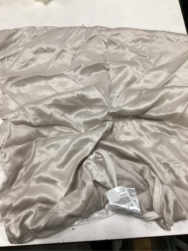 Condition photo showing Good Condition for 100% mulberry silk pillowcase, queen, champagne