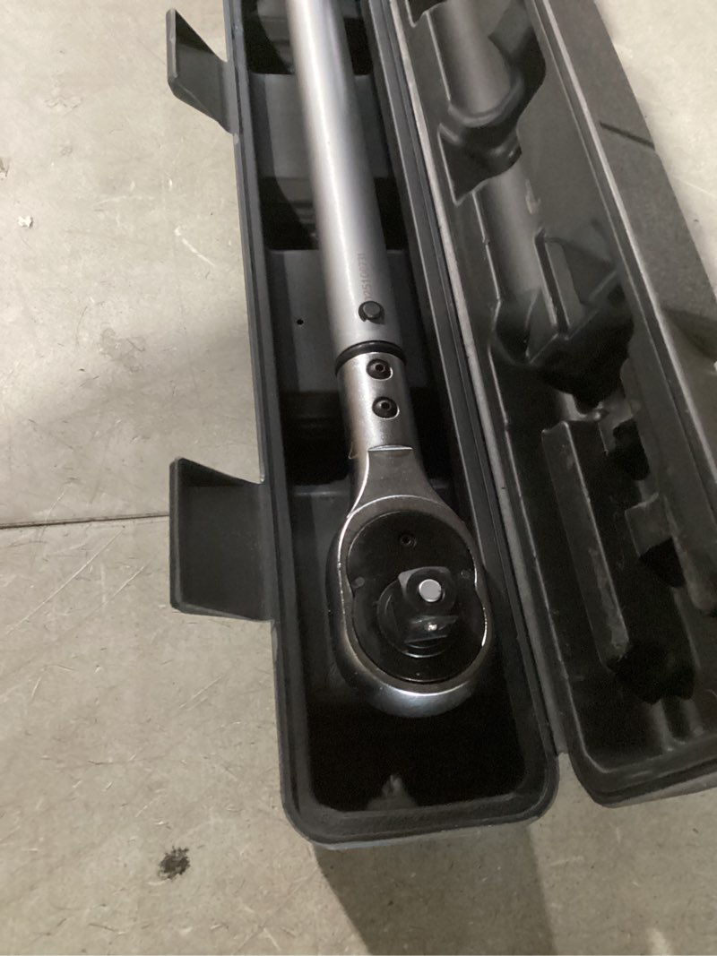 Condition photo showing Good Condition for vanpo 3/4-inch drive click torque wrench, 100-650ft-lb/135.5-880.8nm, industrial adjustable torque wrench set with a hex key for oil rigs, trucks & off-road equipment