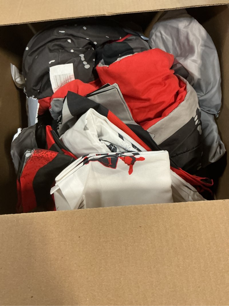 Condition photo showing Good Condition for Jay Franco Marvel Miles Morales New Kid 7 Piece Queen Bed Set - Includes Comforter & Sheet Set Bedding - Super Soft Fade Resistant Microfiber (Official Marvel Product) 7 Piece Queen Gray - Miles Morales