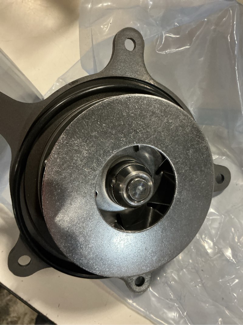 Condition photo showing Good Condition for 1842664c91 1842664c92 water pump fits international navistar dt466 570 engine 2004-2007 1841764c1 1844420c3s 1842665c91
