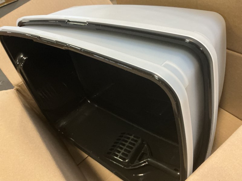 Condition photo showing Good Condition for IRIS USA 2 Pack Large Open Top Cat Litter Box with High Sides, Scatter Shield & Scoop, Black, for Indoor Cats, Kittens or Multicat Homes