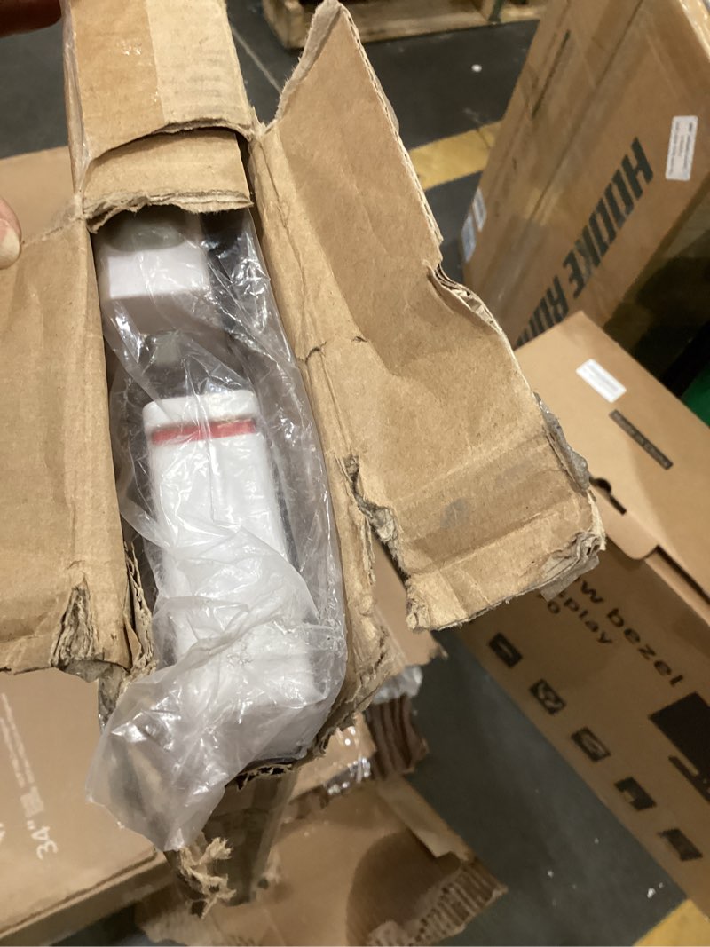 Condition photo showing Good Condition for Safety 1st Easy Install Walk Thru Baby Gate for Doorway With Door, Dog Gates, Fits 29"-38", Easy Install 28" Tall, White 1-Pack 29" to 38" Wide x 28" Tall White