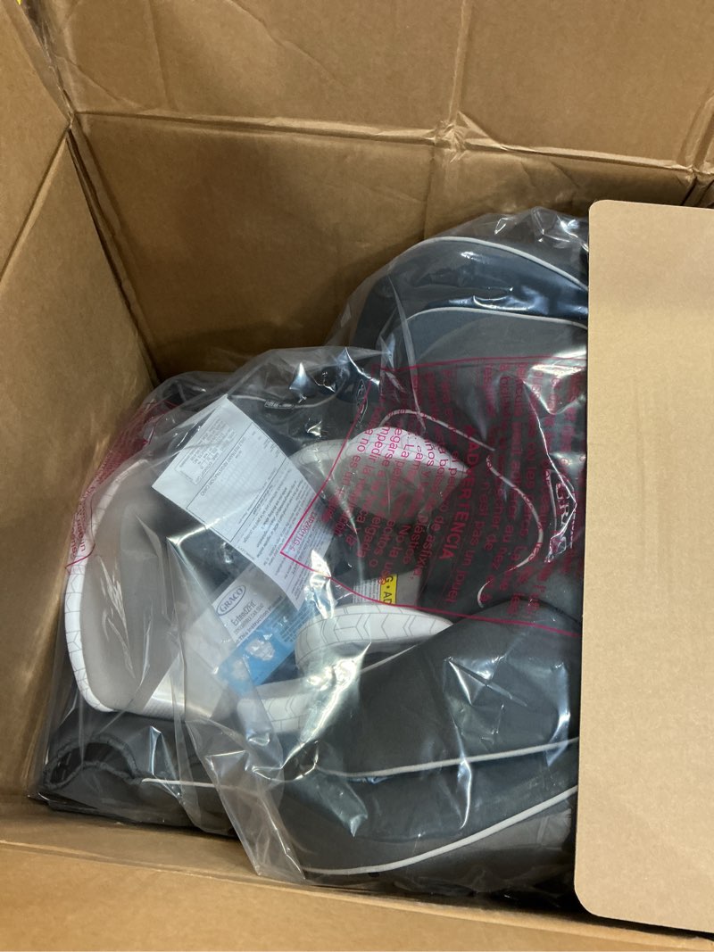 Condition photo showing New/Like New for graco extend2fit convertible baby car seat, rear and forward facing, adjustable extension panel for extra legroom, redmond
