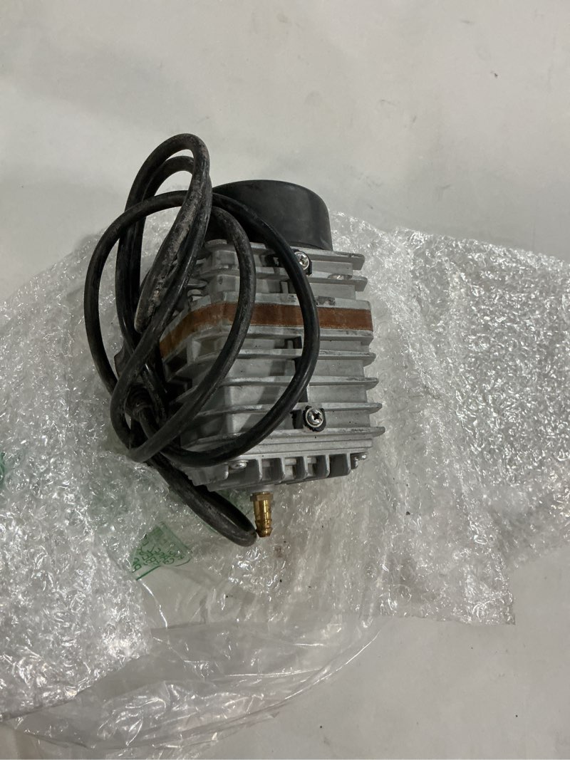 Condition photo showing Good Condition for simple deluxe air pump with adjustable air flow outlets for aquarium, fish tank and hydroponic systems 1030 gph*1
