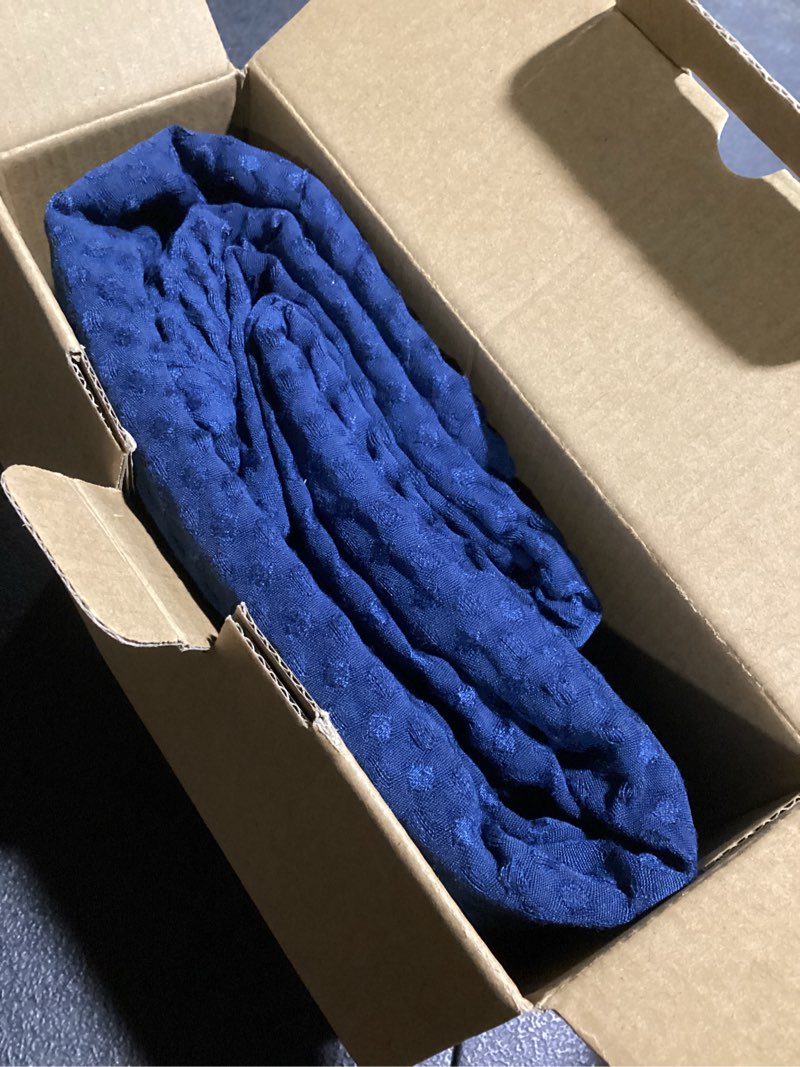 Condition photo showing Good Condition for navy bluee.. ,phf ultra soft waffle weave pillow shams queen size, no insert, 2 pack 26 x 26  pillowcases,breathable & skin-friendly pillow cases, stylish decorative bed pillow cases covers, khaki khaki 30\\\\\\\" x 20\\\\\\\" (pack of 2