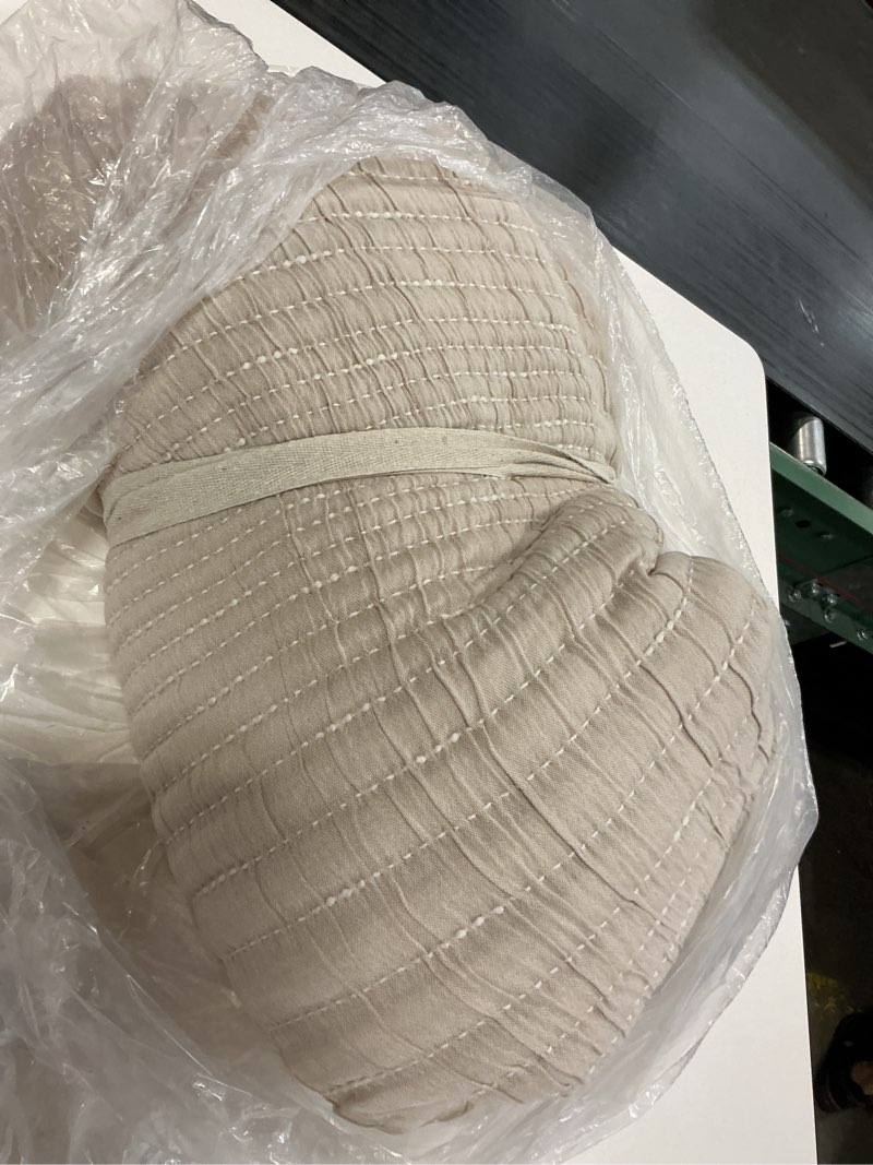 Condition photo showing Good Condition for organic cotton channel stitch coverlet, twin, sand