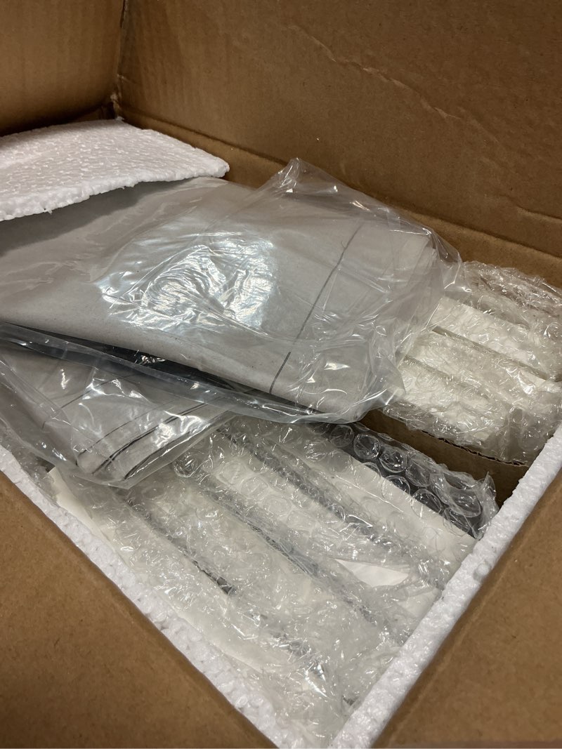 Condition photo showing Good Condition for ray & chow white gallery wall picture frames kit,set of 11 frames,solid wood and glass window,made to display 8x10 5x7 without mat or 5x7 4x6 pictures with mat,hanging hardware included