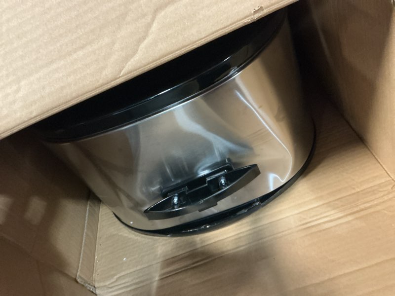 Condition photo showing As Is for Sunvivi 28 Quart Electric Roaster Oven Turkey Roaster with Lid Electric Roasters with Removable Pan Large Roaster,Visible & Self-basting Lid, Fast Heating & Thaw/warming Setting,Silver