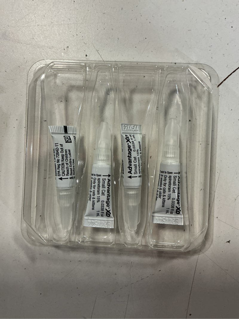 Condition photo showing New/Like New for advantage xd small cat flea prevention & treatment for cats 1.8-9lbs. | 4-topical doses, 2-months of protection per dose small cat 4 pack