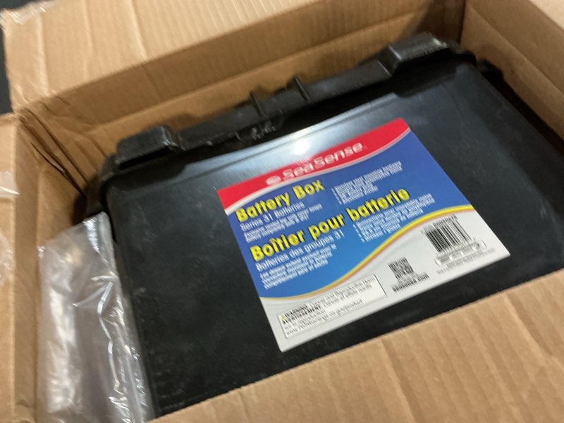 Condition photo showing Good Condition for SeaSense 31M Battery Box