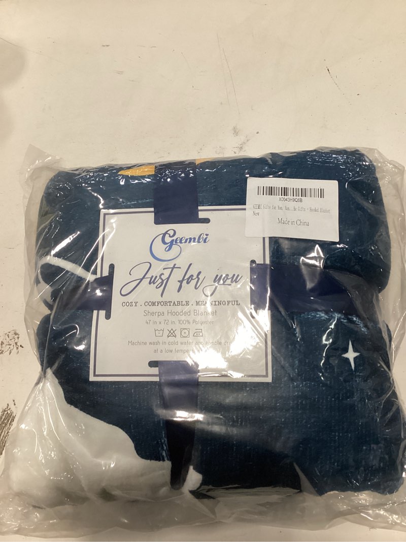 GEEMBI Birthday Gifts for Mom - Mama Bear Blue Blanket Hoodie 47x72 in - Mom Birthday Gifts from Daughter Son Husband, Mama Gift Ideas, Gift for Mother Grandma Wife, Hoodie Blanket for Women