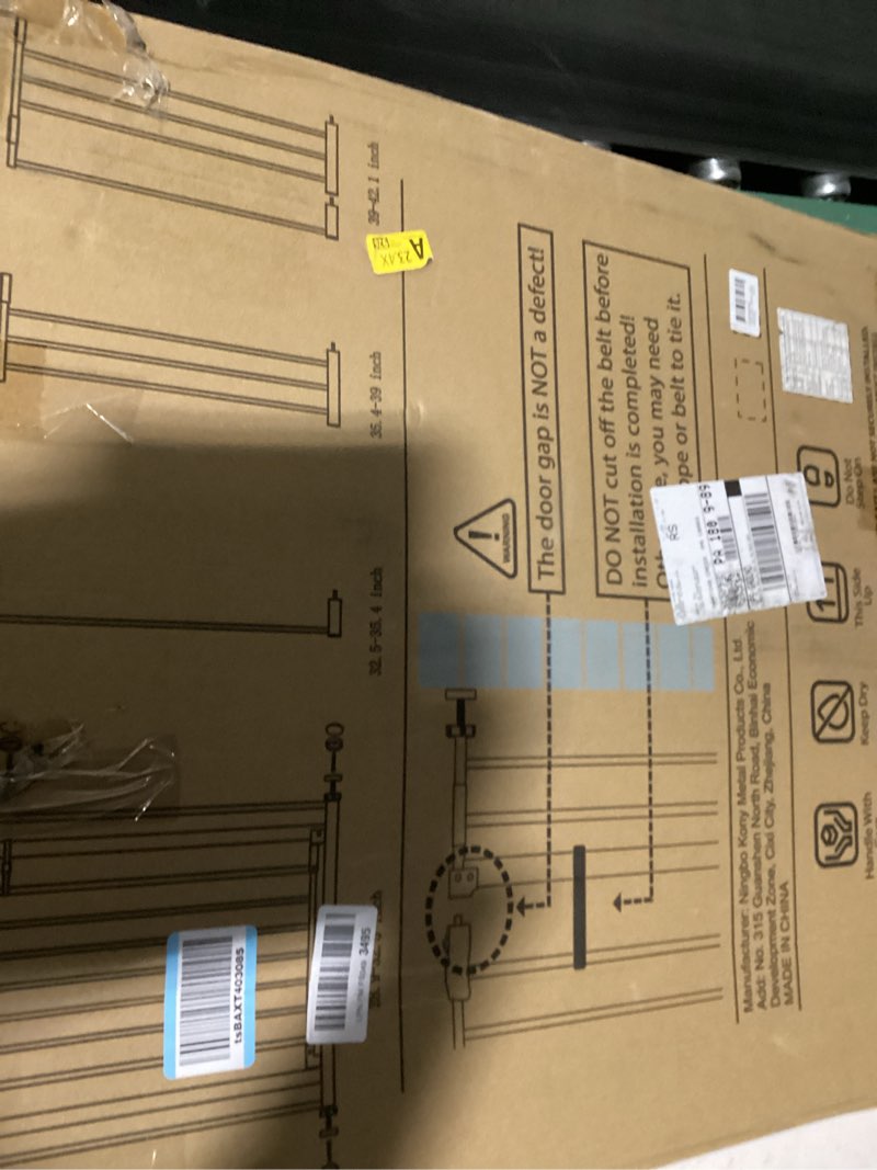 Condition photo showing Good Condition for innotruth 28.9-42.1" wide baby gate for stairs & doorways, 30" tall pressure mounted dog gates for stairs expandable one-hand open, easy step walk through dual lock metal pet gates for dogs, white white 28.9-42.1" w x 30" h