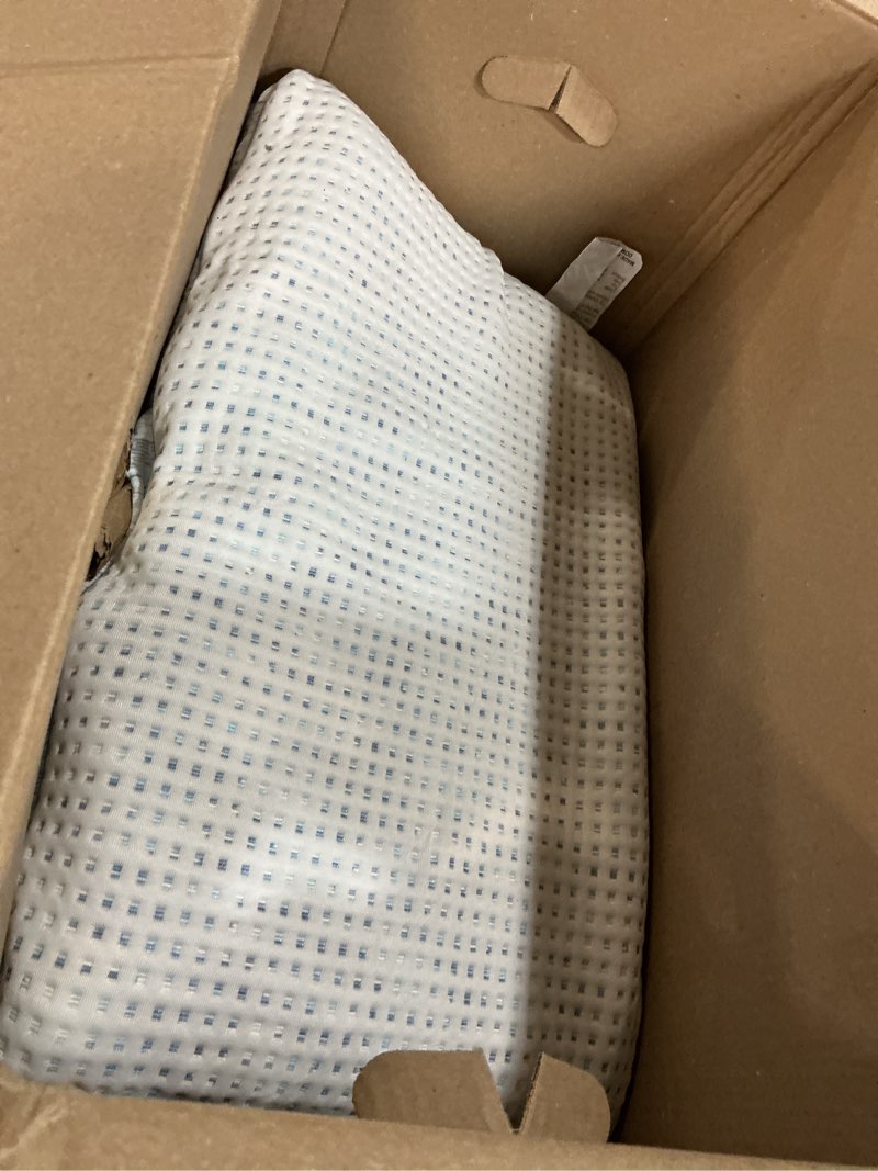 Condition photo showing New/Like New for serta thermagel w memory foam pillow with aquacool, queen (u.s. standard), white