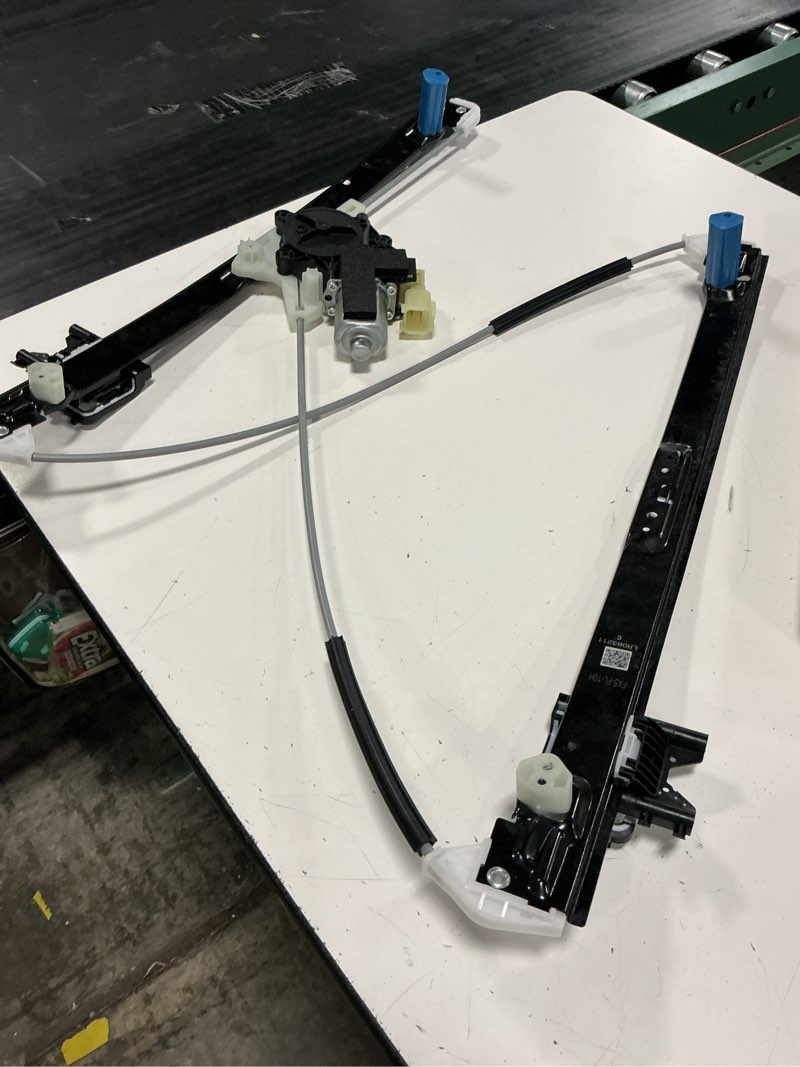 Condition photo showing Good Condition for lablt power window regulator for land rover discovery l462 2017-2020 front right