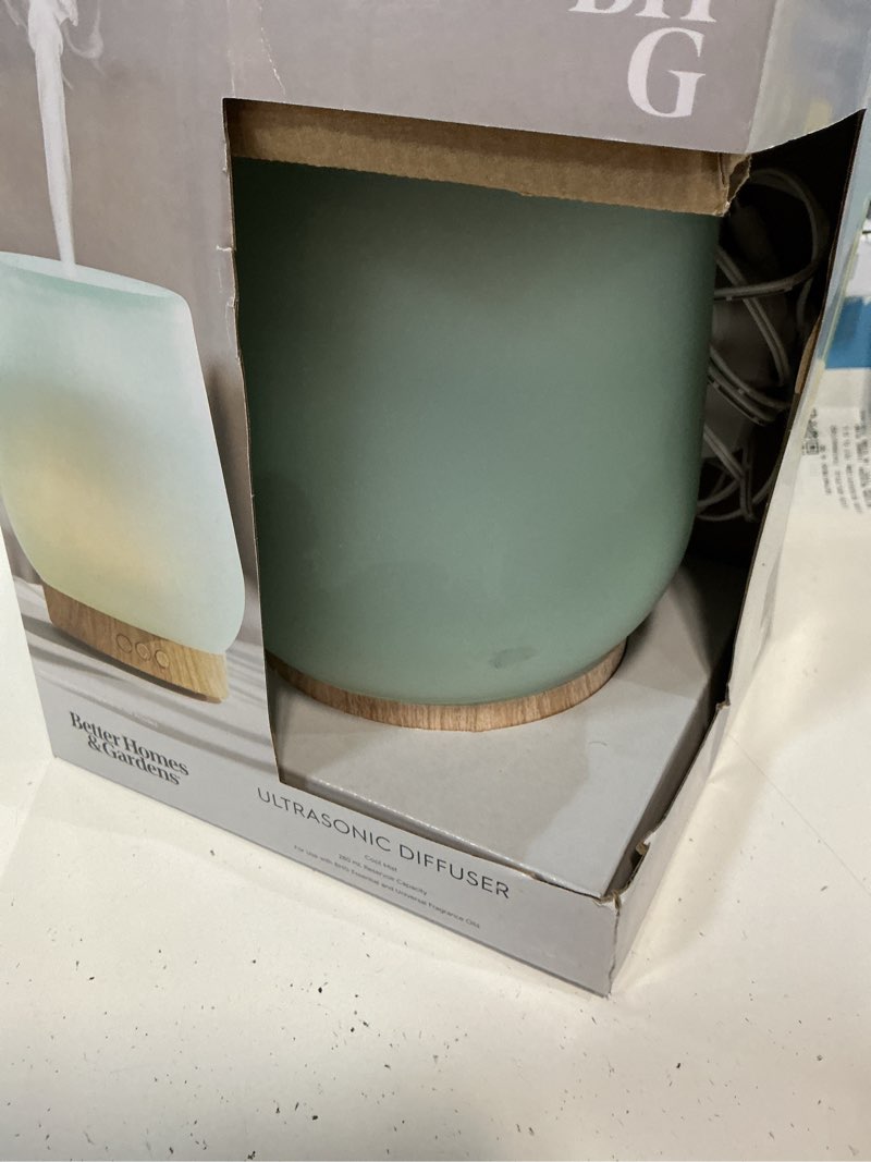 Condition photo showing Good Condition for better homes & gardens aromatherapy essential oil & scent diffuser, cool mist, jade green, 280ml