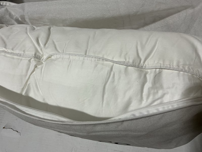 Condition photo showing Good Condition for premium down alternative pillow, standard