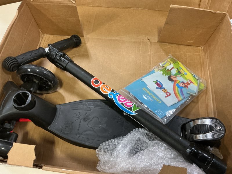 Condition photo showing Good Condition for BELEEV Scooters for Kids 3 Wheel Kick Scooter for Toddlers Girls Boys, 4 Adjustable Height, Lean to Steer, Light up Wheels, Extra-Wide Deck, Easy to Assemble for Children Ages 3-12 Matte Black
