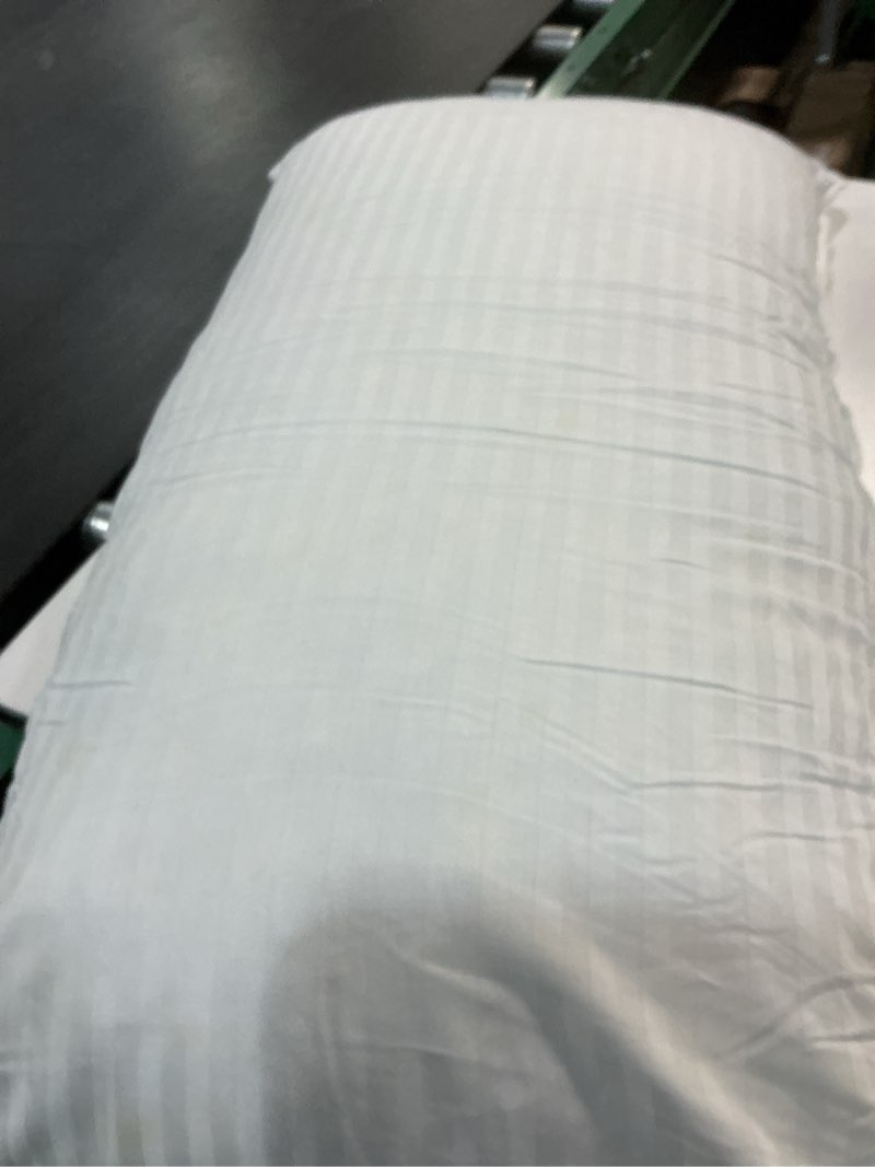 Condition photo showing Good Condition for beckham hotel collection shredded memory foam pillow  queen | adjustable fill cooling bed pillows for side, back & stomach sleepers queen (customizable foam)