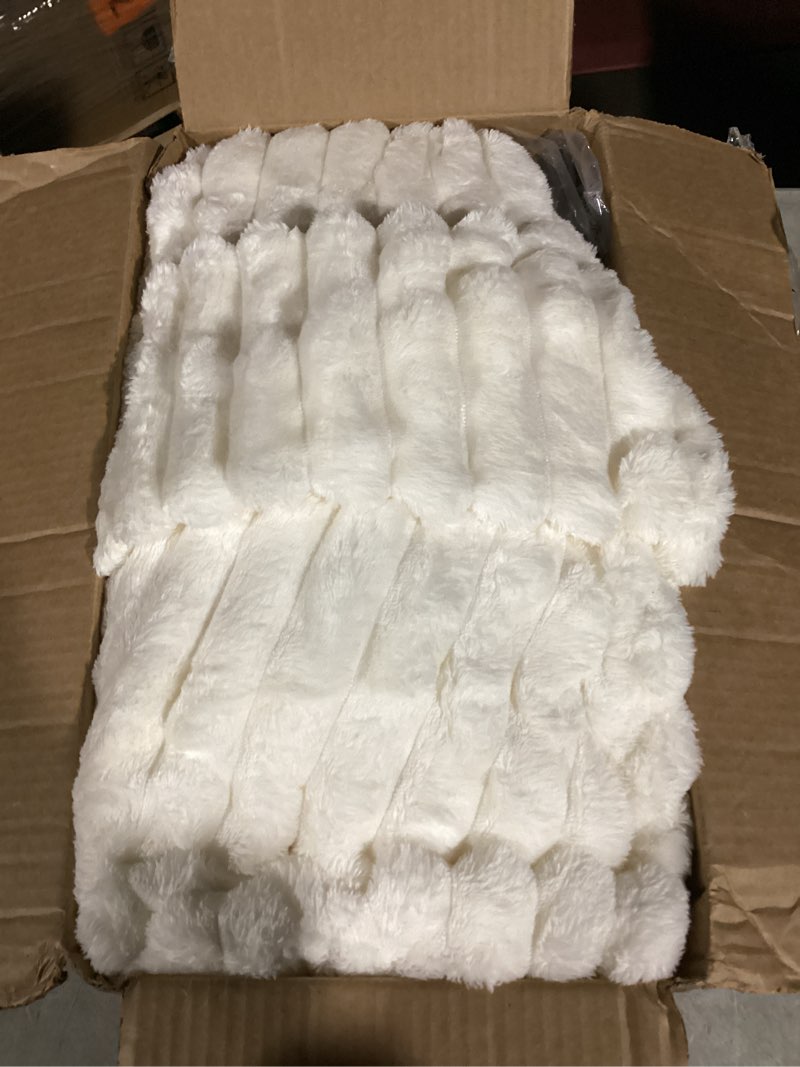 Condition photo showing Good Condition for Bedsure 3D Fleece Bubble Blanket for Couch - GentleSoft White Throw Blanket for Sofa Bed Room Decor - Luxury Soft Cozy Gifts for Women, Lightweight, All Seasons, Off White, 50"×60" Off White Throw (50'' x 60'')