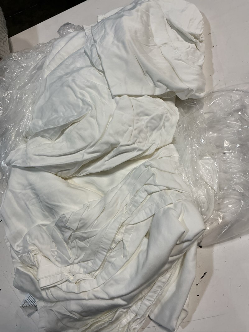 Condition photo showing As Is for bamboo sheet set, king, white