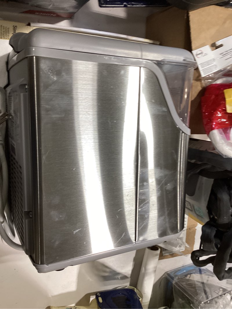Condition photo showing Good Condition for frigidaire crunch countertop nugget ice maker, 33 pounds