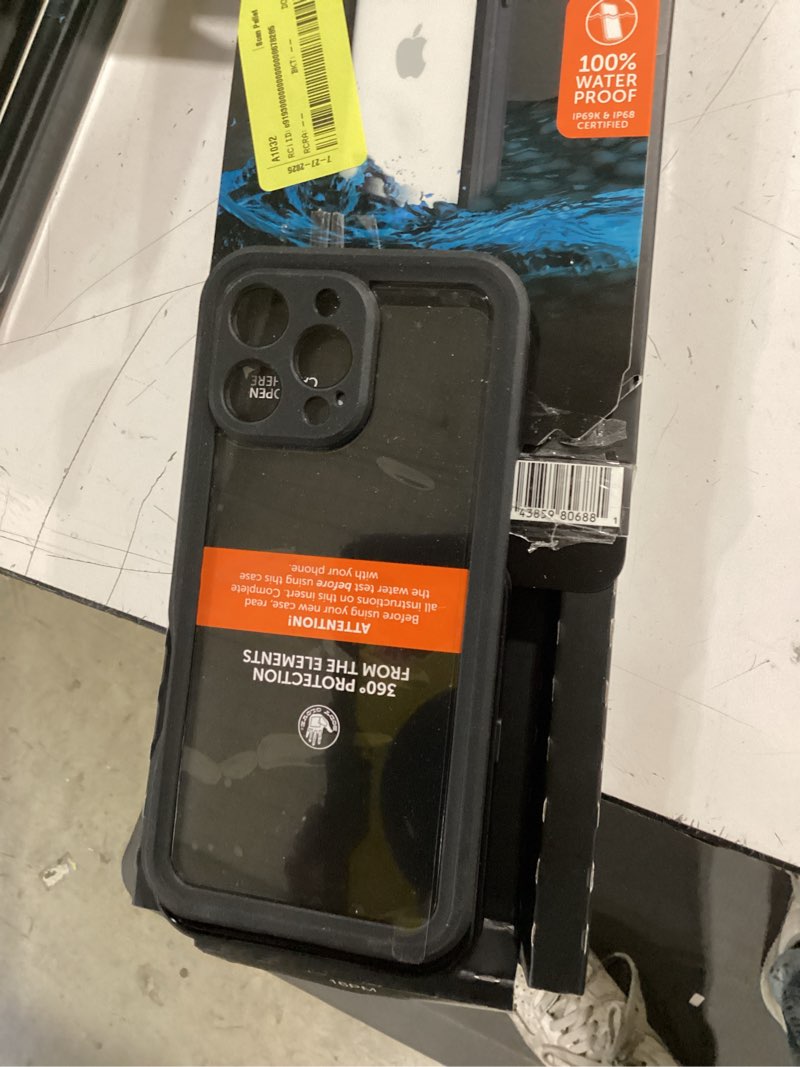 Condition photo showing Good Condition for body glove tidal waterproof phone case for iphone 16 pro max - black/clear