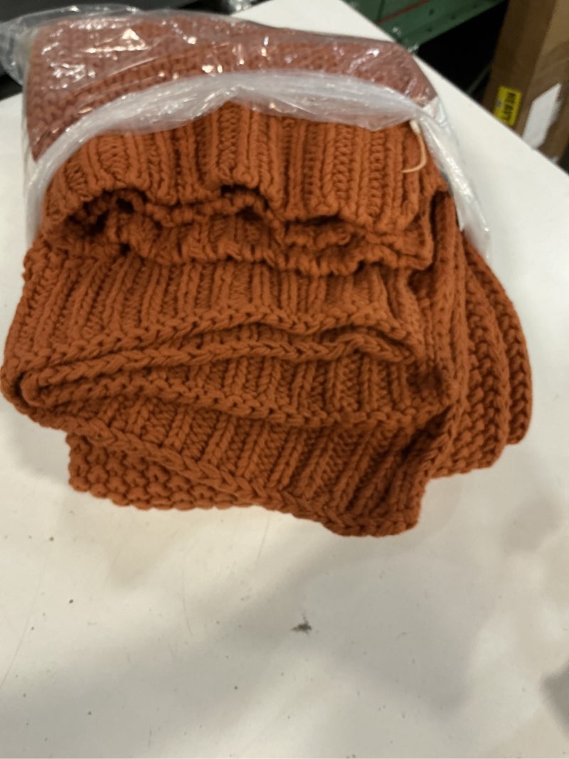 Condition photo showing Good Condition for cotton fisherman throw 50in x 60in