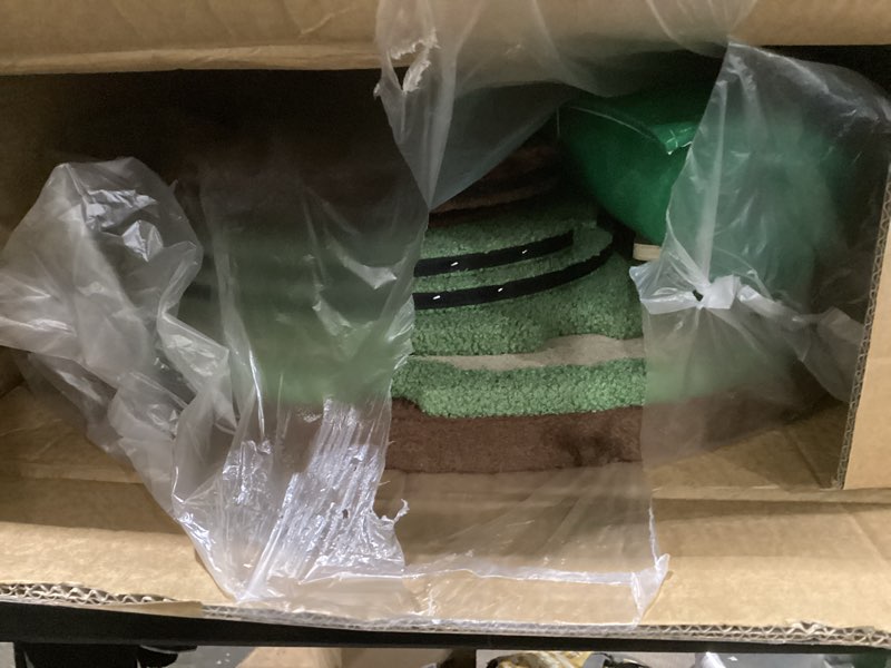 Condition photo showing New/Like New for Christmas Cat Tree with 3 Cat Houses, 59 inch Cat Tower for Indoor Cats, Cat Furniture with Teaser Toy for Christmas Decoration