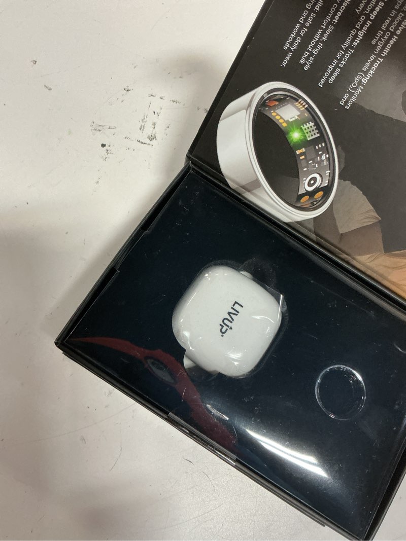 Condition photo showing Good Condition for livup smart ring, silver, size 7