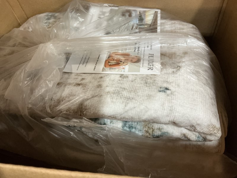 Condition photo showing Good Condition for Area Rugs 9x12 Living Room - Washable Rug Modern Abstract Soft Large Neutral Non-Slip Carpet Indoor Floor Stain Resistant Thin Carpets for Bedroom Dining Room Farmhouse Nursery Home Office Multi Multi Color 9' x 12' (Rectangular)