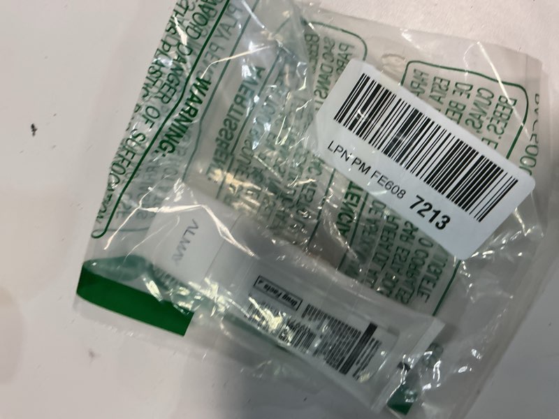 Condition photo showing New/Like New for Almay Skintone Matching Foundation, Smart Shade Face Makeup with SPF 15, Hypoallergenic, Oil-Free, Dermatologist-Tested, 200 Light Medium Mine, 1 fl oz 200 Light, Medium Mine 1 Fl Oz (Pack of 1)