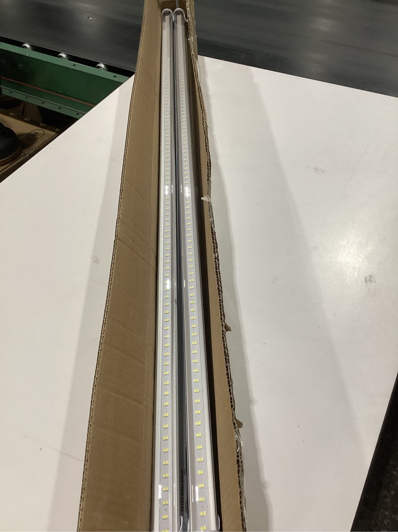 Condition photo showing New/Like New for WAHADI (Pack of 6) 4FT LED Shop Light 24W 4 Foot T8 Integrated Tube Light Clear Cover 6000K Daylight White with ON/Off Switch Cable for Household, Garage and Under Cabinet Lighting 4ft 24w Clear Cover 6 Pack, SIMILAR TO STOCK PHOTO 