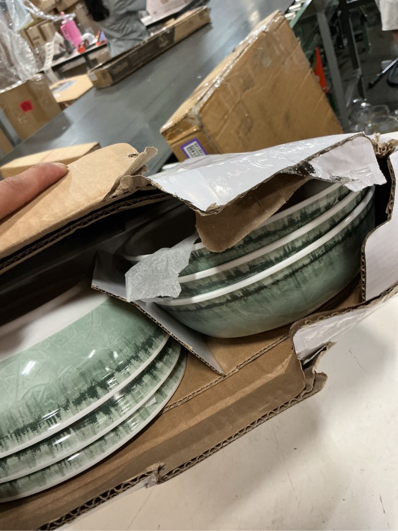 Condition photo showing Good Condition for aels melamine dinnerware set of 18 pcs dinner dishes set, lightweight unbreakable for indoor and outdoor use, bpa free, dishwasher safe, sage green sage green 18 pieces (service for 6)