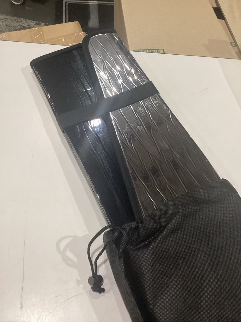 Condition photo showing Good Condition for pigenius windshield sun shade for toyota sequoia 2008-2022 front window sunshade - safeguard gray 2008-2022