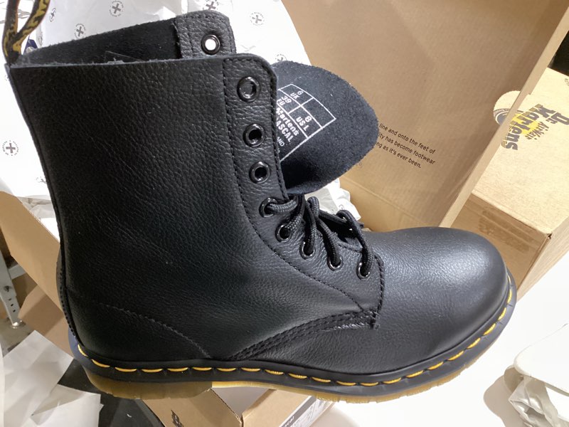 Condition photo showing Good Condition for Dr. Martens Women 1460 Pascal Bootstrap US Women’s size 8