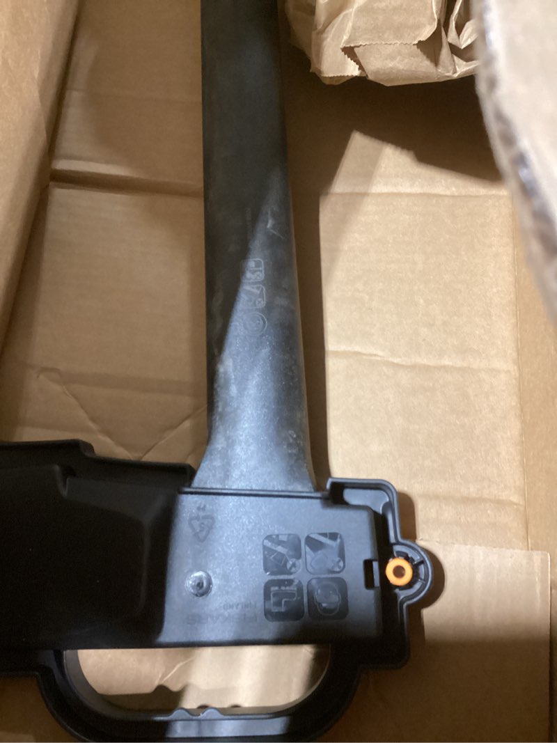 Condition photo showing Good Condition for Fiskars 8 lb. Splitting Maul - 36" Shock-Absorbing, Comfort Grip Handle - Rust Resistant Forged Steel Blade - Wood Splitter Maul for Hardwood - Split Wood for Campfires - Bushcraft Gear Pro IsoCore 8lb Maul