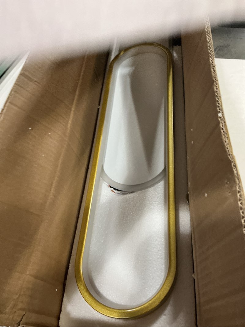 Condition photo showing Good Condition for Modern LED Ceiling Light with 1 Spotlights Gold Golden Lamp 40W with Remote Control Dimmable Linear Ceiling Light for Bedrooms Restaurant Kitchens Balconies Aisles Hallway(31.4inch) gold-31.4inch-1pack Gold