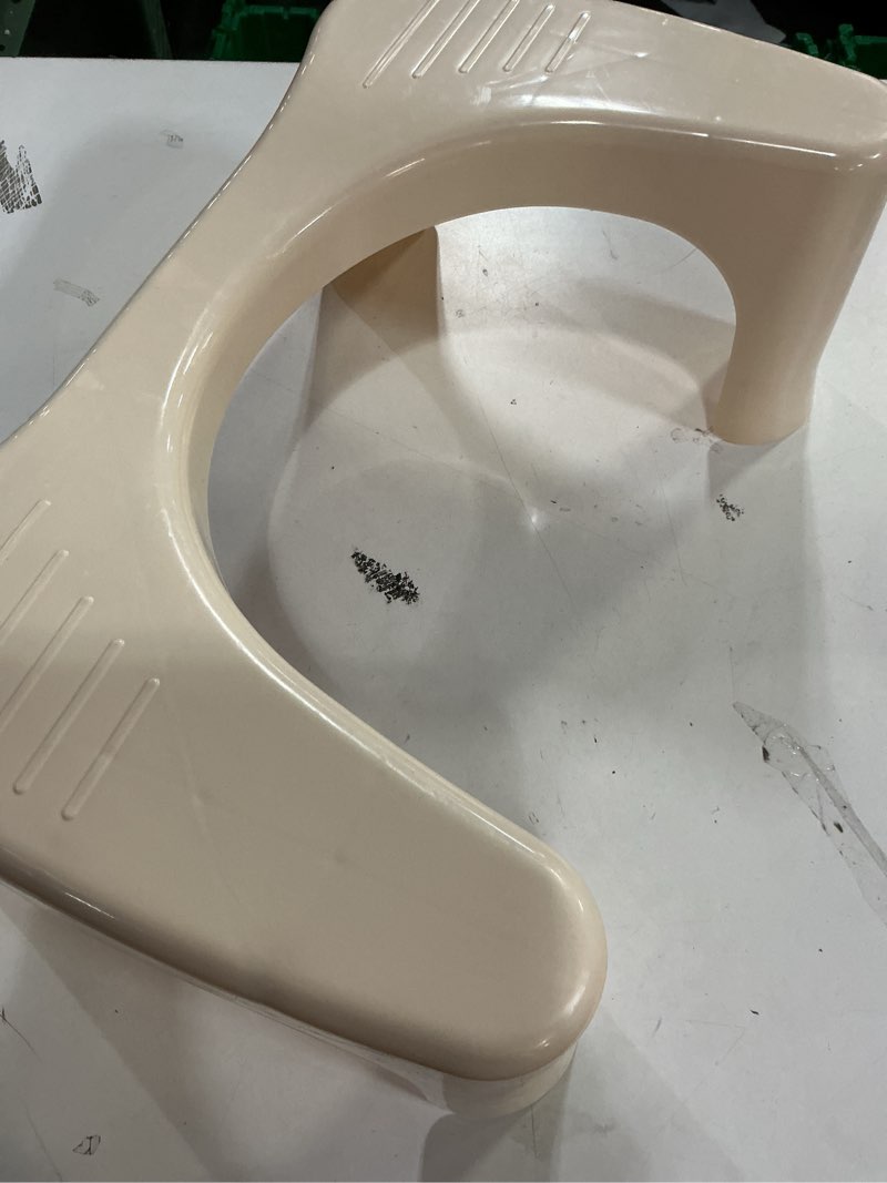 Condition photo showing Good Condition for Squatty Potty Simple Bathroom Toilet Stool, Buttercream 7", Ergonomic Stool – Posture-Enhancing Bathroom Footrest for Improved Digestion & Constipation Relief