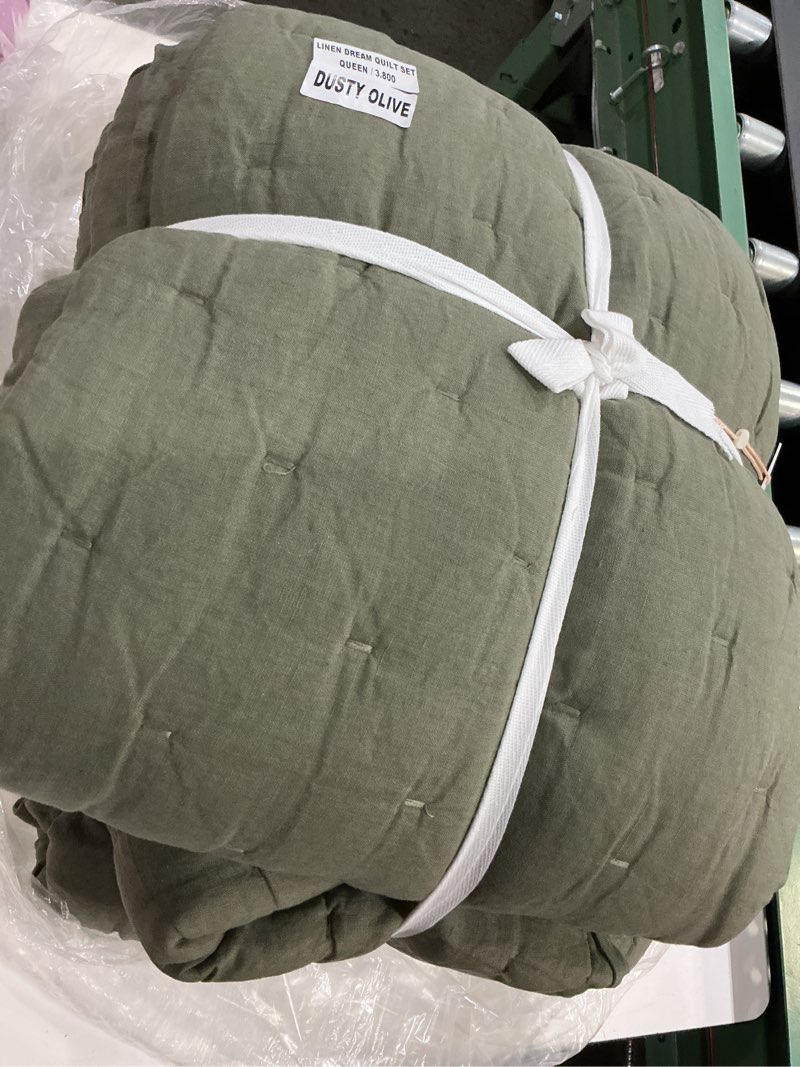 Condition photo showing Good Condition for european linen dream quilt set, full/queen, dusty olive