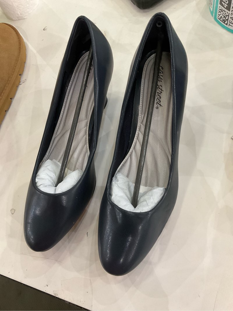 Condition photo showing As Is for  Easy Street Women's Ballari pumps in navy blue