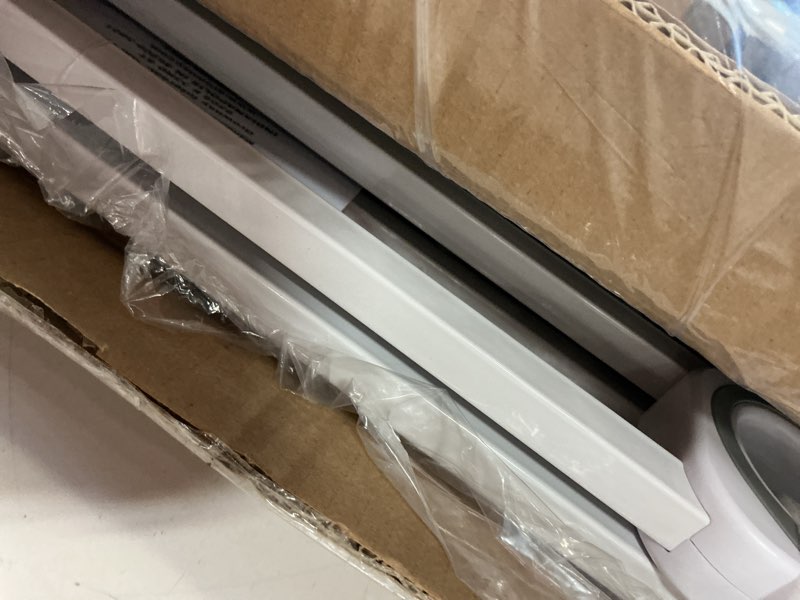 Condition photo showing Good Condition for grownsy baby gate for stairs- no bottom bar, 29.8” to 43.5” for child and pet, dog gate with auto-close & one-hand operation, hardware-mounted (drill needed) installation for doorways and indoor use white adjustable width 29.8"-43.5"
