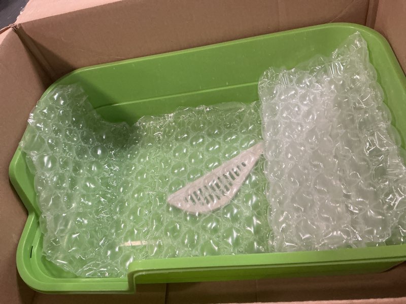 Condition photo showing Good Condition for Extra Large Cat Litter Box with High Sides,Cats Boxes for Indoor Cats,Cat Litter Pan for Kitty,Litter Box with Low Entry,Easy to Clean,Anti-Splashing,23.6" x15.7" x5.9" (Green)