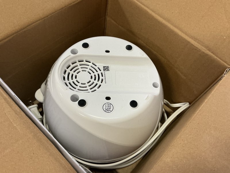 Condition photo showing As Is for vicks 0.6 gal 200 sq ft 3-in-1 aroma diffuser humidifier w/mood light