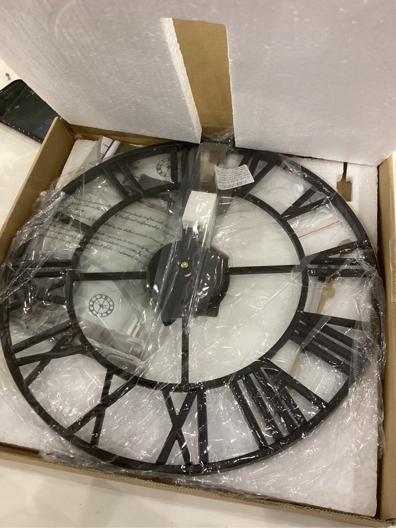 Decorative wall clock