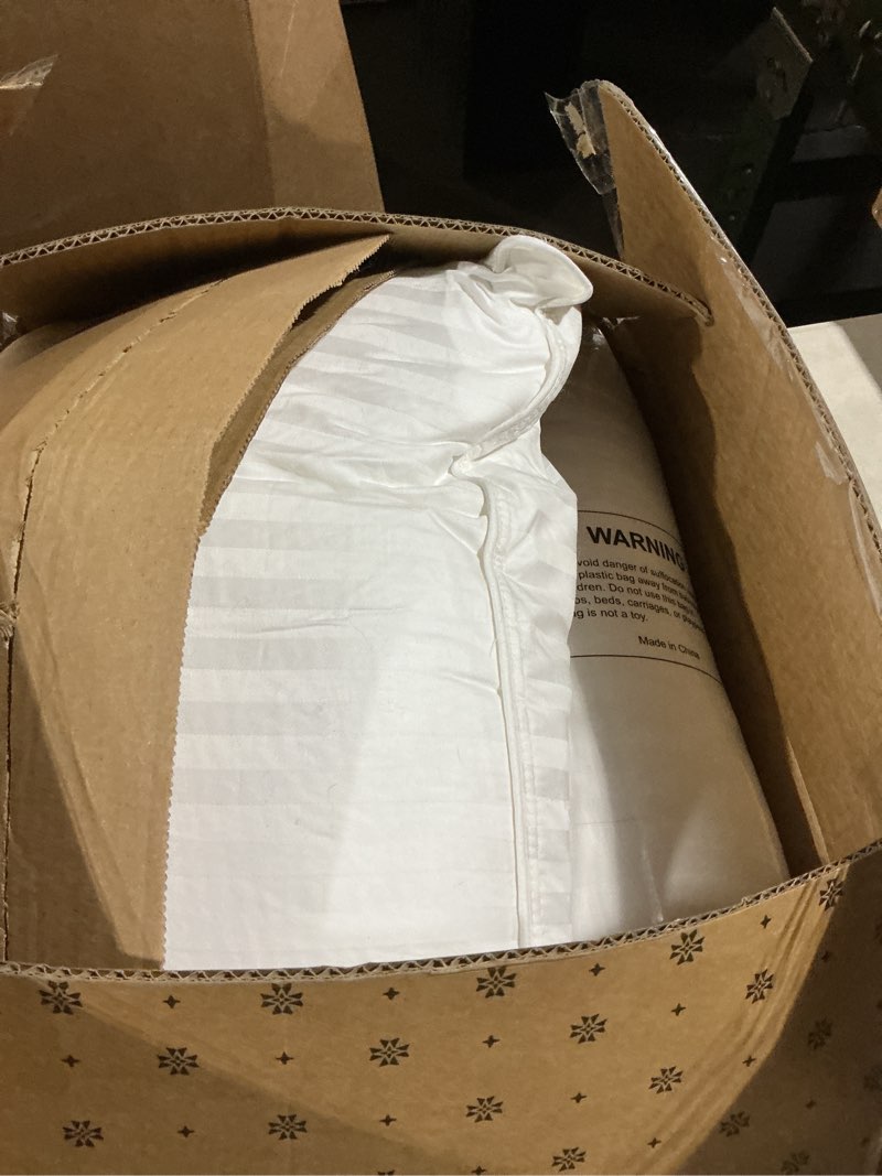 Condition photo showing Good Condition for beckham hotel collection bed pillows standard/queen size set of 2 - original soft down alternative pillow for sleeping - soft support for back, stomach or side sleepers queen / standard white
