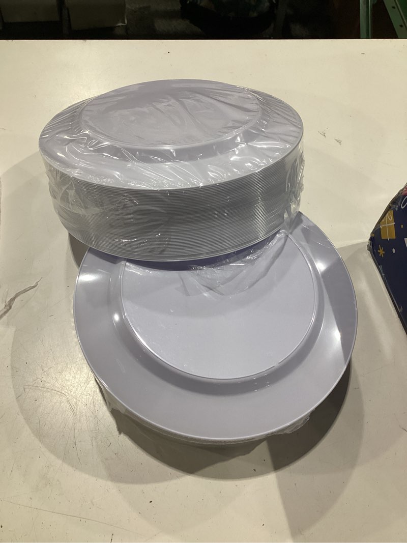Condition photo showing New/Like New for bucla 100pieces silver plastic plates - 10.25inch silver rim disposable dinner plates - ideal for weddings, parties silver 10.25inch