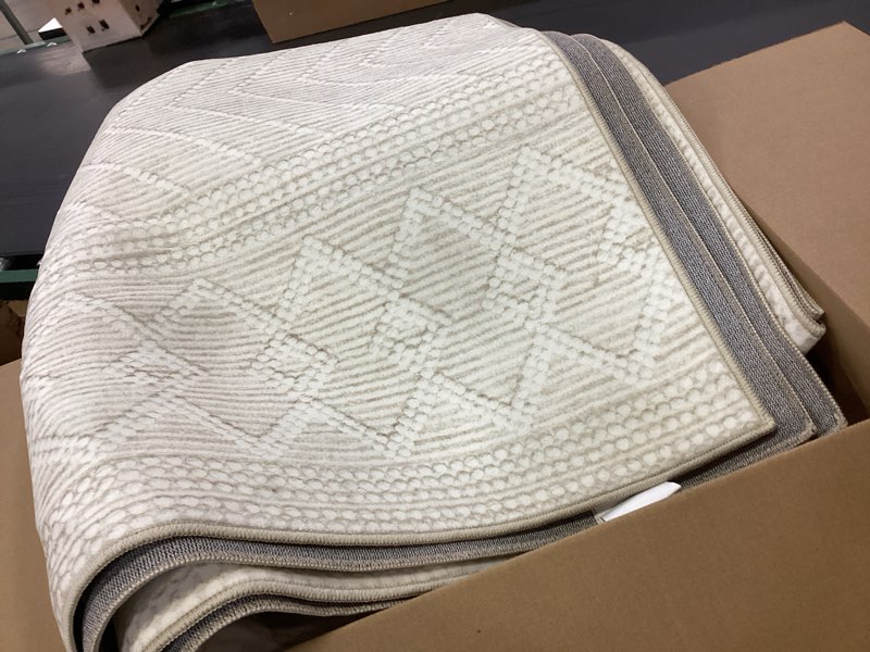 Condition photo showing Good Condition for Area Rug for Living Room 6x9: Large Washable Boho Moroccan Rugs Geometric Neutral Rug, Non-Slip Foldable Morden Farmhouse Indoor Floor Carpet for Bedroom Dining Table Home(Modern Beige,6'x9')
