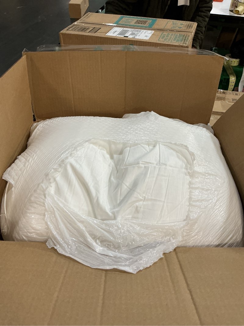 Condition photo showing Good Condition for Utopia Bedding Bed Pillows for Sleeping Queen Size (White), Set of 2, Soft & Fluffy Pillow with Down Alternative Filling, Cooling, Hotel Quality, Gusseted Pillow for Back, Stomach or Side Sleepers White Queen (Pack of 2)