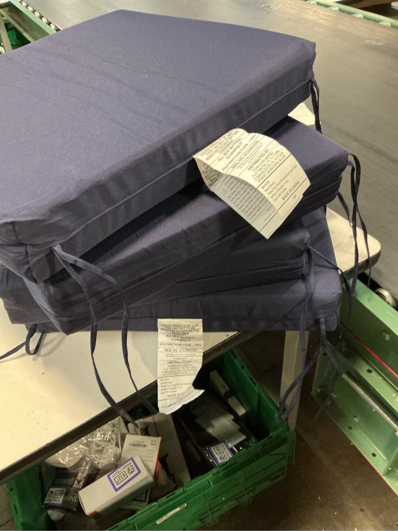 Condition photo showing Good Condition for basic beyond outdoor chair cushions set of 4, square corner outdoor cushions for patio furniture, water resistant patio chair cushions with 2 ties, 18.5x16x3, navy 01 - navy 18.5"x16"x3"(pack of 4)