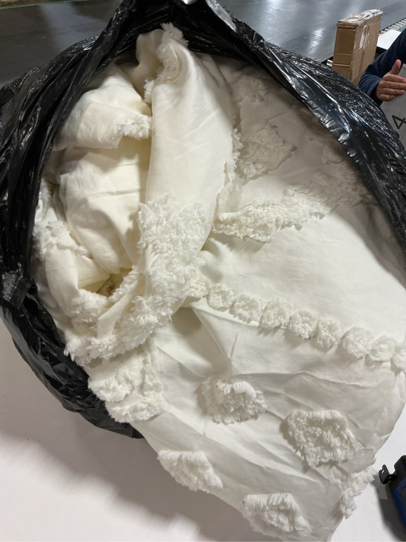 Condition photo showing As Is for bedsure boho duvet cover queen size - white tufted boho bedding, farmhouse shabby chic embroidery bedding for all seasons, 3 pieces, 1 soft jacquard queen comforter cover and 2 pillow shams